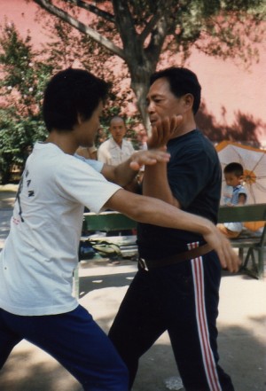 ���K���i